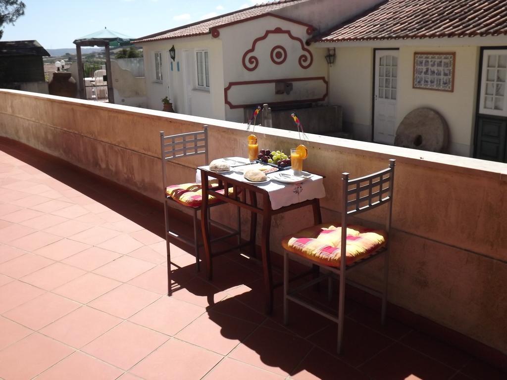 Bed and Breakfast Pegada Real Óbidos Esterno foto